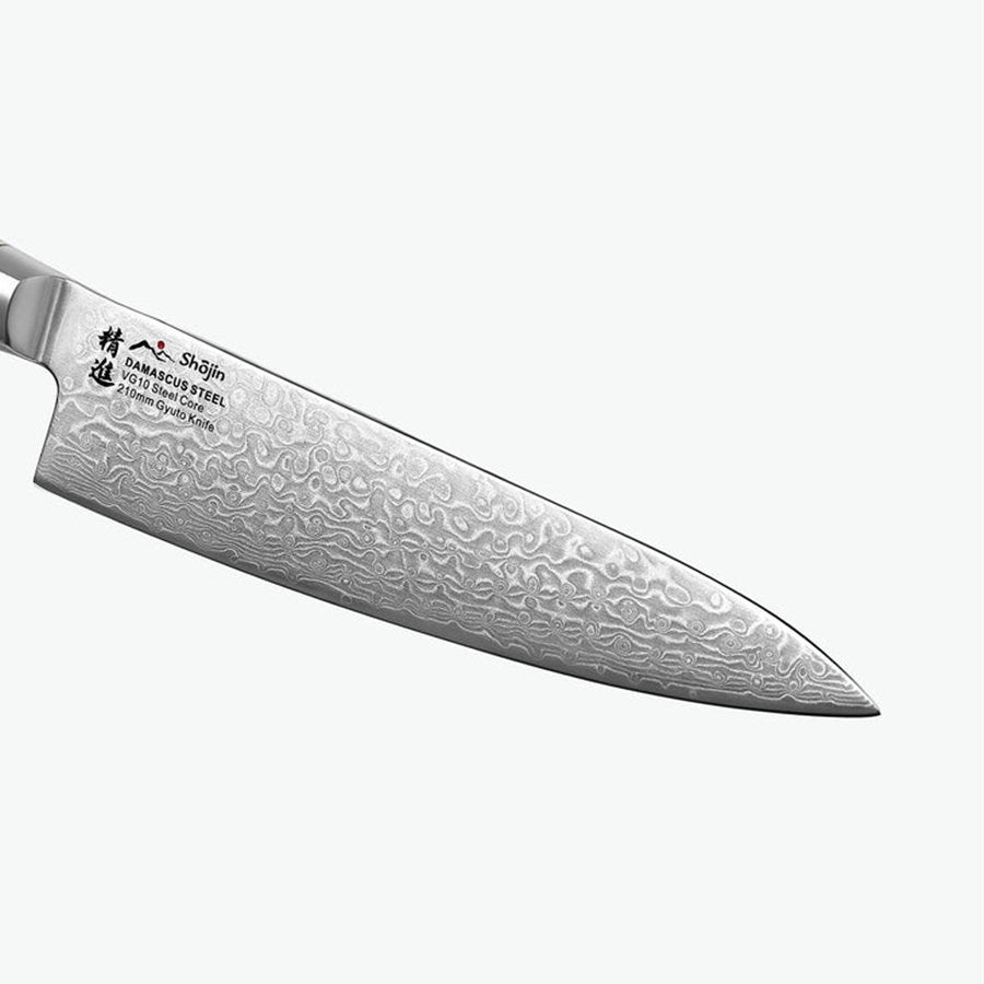 Damastmuster auf der Klinge des Shōjin Kaku Gyuto, aus der Nähe