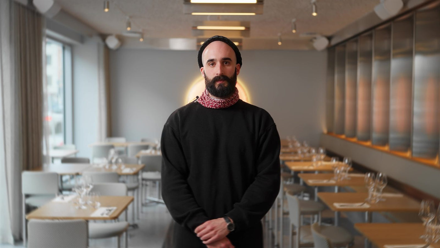 Santiago, Koch im Bolo, im Gastraum des Restaurants